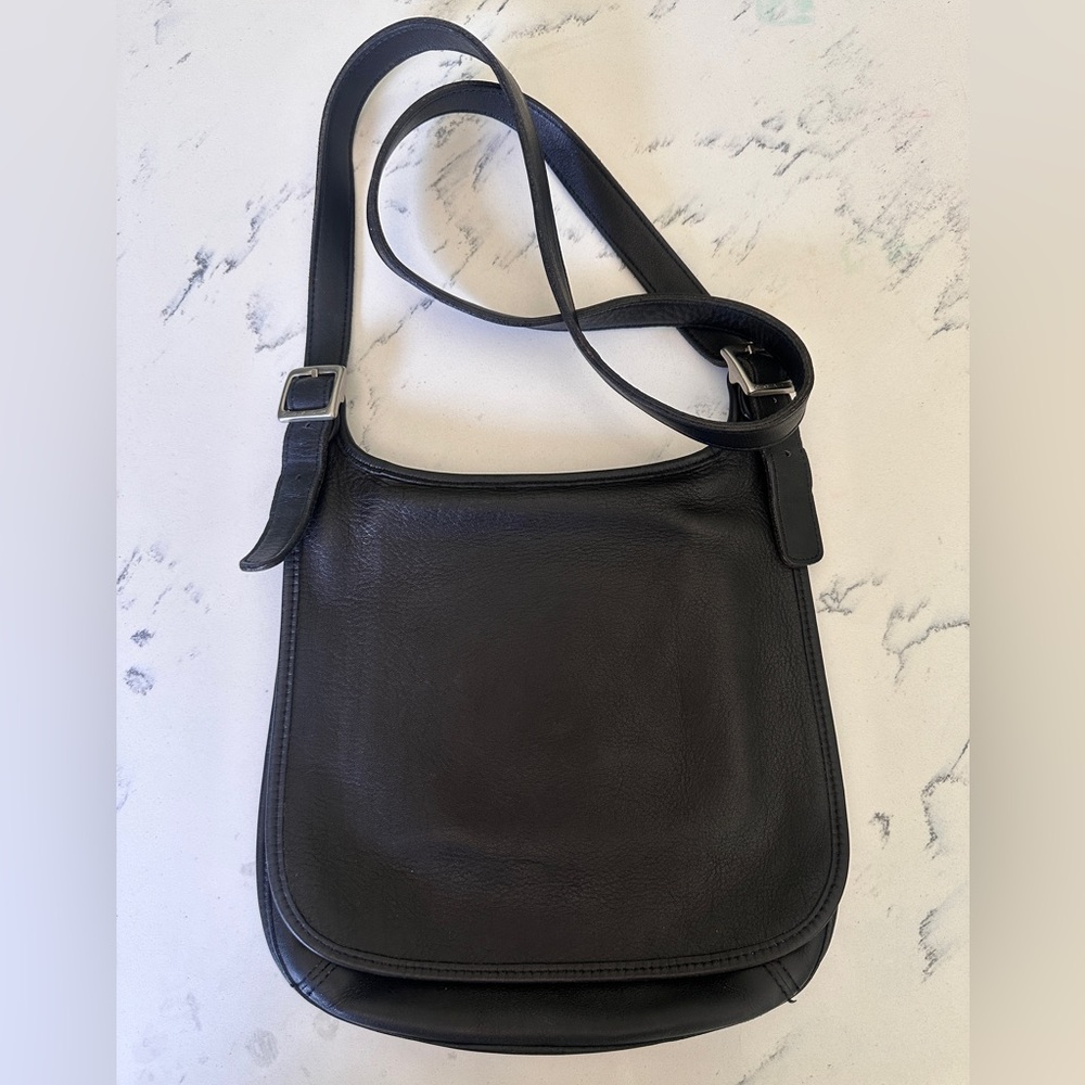 Vintage Coach 9135 90’s Black Leather Slim Hippie Crossbody Saddle Bag - Picture 10 of 10